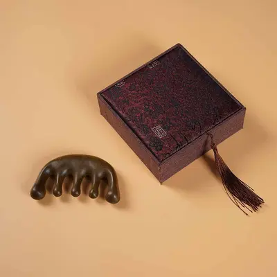 Yeşil sandal ağacı tarağı, meridyen ahşap tarağı, saç derisi masaj tarağı, hediye kutusu, küçük tarak, hediyelik eşya, sandal ağacı sağlık tarağı - 13