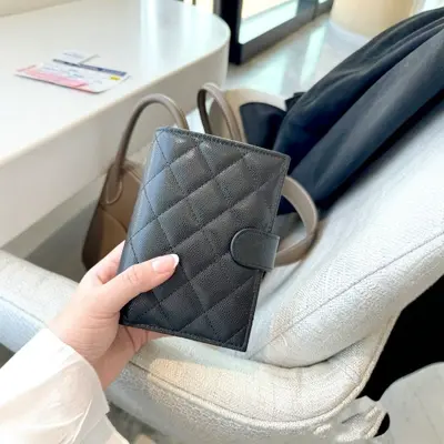 Xiang Nainai pasaport cüzdanı pasaport kılıfı birinci katman sığır derisi koyun derisi haviar elmas desen belge çantası orta cüzdan cüzdan