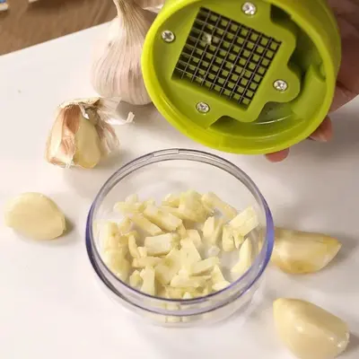 Mini-Knoblauchzerkleinerer Knoblauchschneider Gemüsehacker - 4