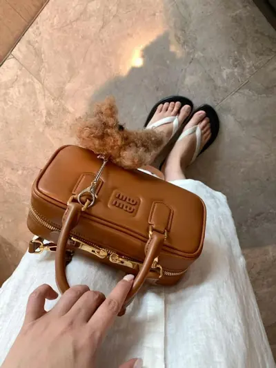 Retro Bowling Pillow Bag in Genuine Leather - 6