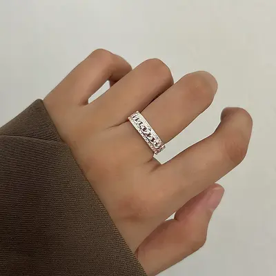 Koreanischer Stil glatter asymmetrischer Ring aus 925er Sterlingsilber vielseitiger Ring für Damen Nischen-Ins-Stil Design langlebiger Kombinationsring