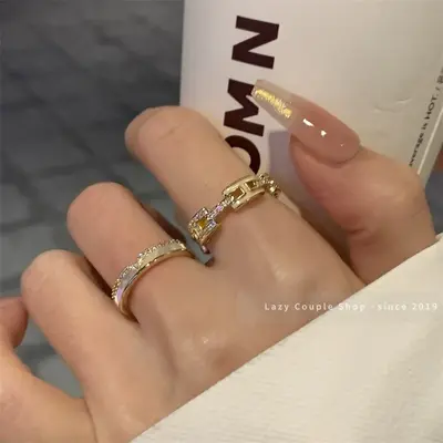 Trendige luxuriöse elegante Staperringe mit großen Buchstaben für Frauen, Nischen-High-Fashion-Ringe