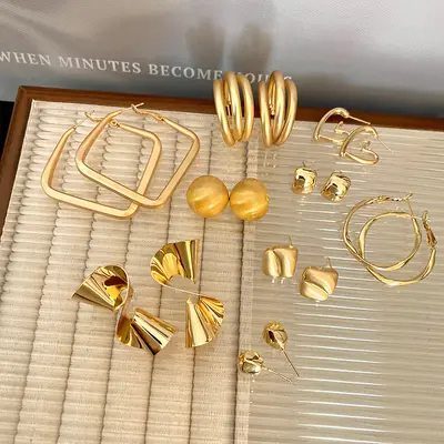 925er Sterlingsilber Ohrringe mit Stift für Frauen, retro geometrisches Metall-Design, Nischen-elegante Premium-Ohrringe, beliebte vielseitige Ohrringe Großhandel