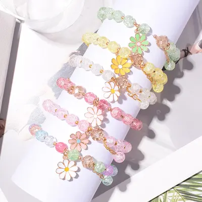 Kleines Gänseblümchen Kinder-Perlarmband, für Mädchen und Schüler, handgefertigter elastischer Boutique-Schmuck, grenzüberschreitendes Kristallarmband.