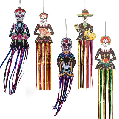 Halloween-Türhänger mit Schädel- und Geistermotiven