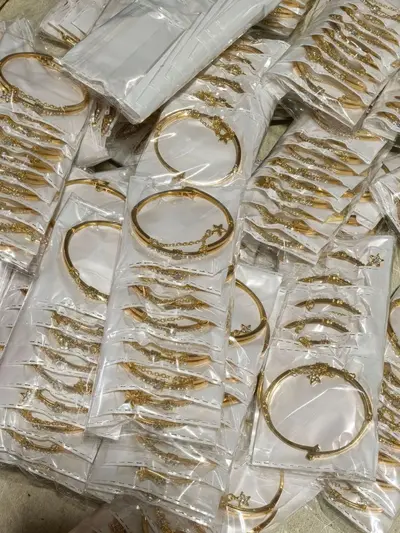 Yeni moda TikTok öğrenci Kore tarzı beş köşeli yıldız alaşımlı bileklik moda bileklik Avrupa ve Amerikalı kadın kristal takı toptan satışı - 10