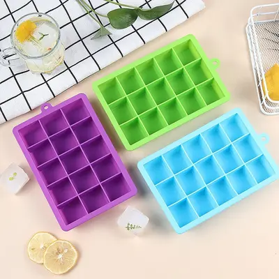 Wholesale 15-compartment ice box with lid, food-grade home type ice tray, 24-compartment square ice cube mold, silicone ice cube mold