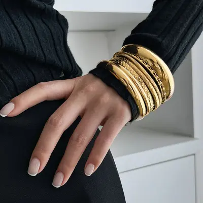 Europäische und amerikanische grenzüberschreitende Mode Metall Bühnen Armbandsatz für Frauen, personalisiertes übertriebenes Zahnrad breites Armband Armreif - 9