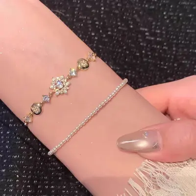 Zircon snowflake design adjustable bracelet - 5