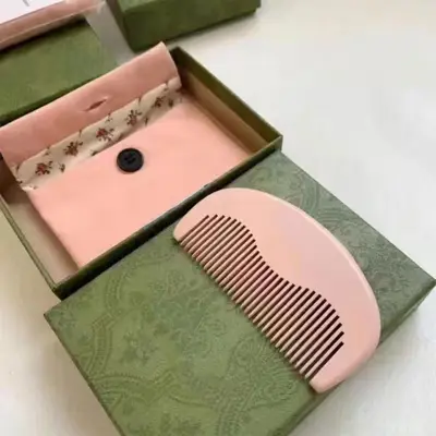 Same style as Lu Han Gucci complete set comb pink peach wood comb mini wood comb LOGO gift