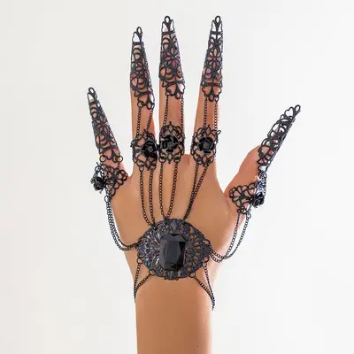 Gotik-Kettenfingerarmband Damen mit Ziernieten