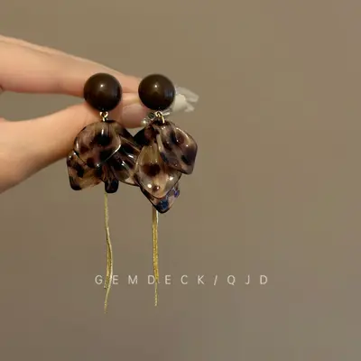 Leopard print petal tassel earrings, long drop style