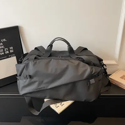 Reisetasche mit Nass-Trocken-Trennung, großes Volumen