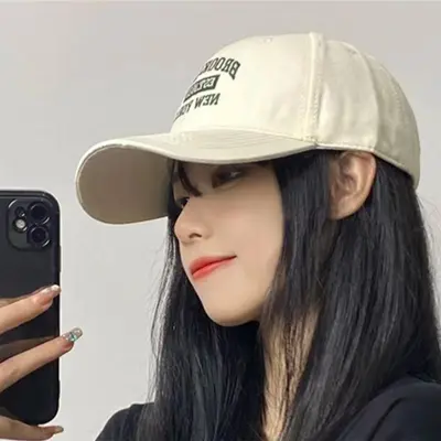 Kore versiyonu nakışlı harf yumuşak tepeli beyzbol şapkası erkek kadın gençlik çift öğrenci ördek gagalı şapka Japon tarzı vintage güneş koruma şapkası