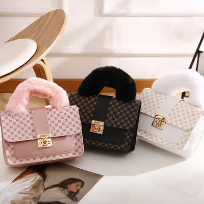 Peluş Omuz ve Çapraz Askılı Küçük Kadın Çanta - 3