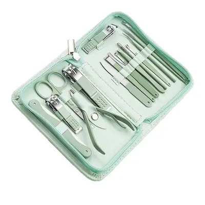 Nail care kit 7-piece with manicure and pedicure tools