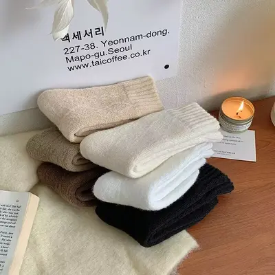 Kadın Kışlık Peluş Çorap, Kalın Termal Orta Boy