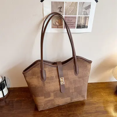 Minimalist Korean-Style Large Women's Tote Bag - 5