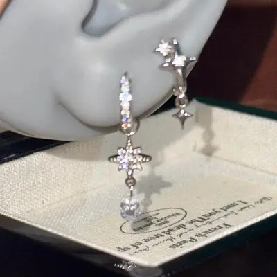 Star Zirconia Earrings with Sparkling Water Drop Design
