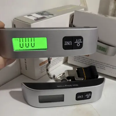 Sınır Ötesi El Tipi Tartı Askı Elektronik Tartı 50KG Taşınabilir Bagaj Tartısı Ev Kullanımı El Tipi Ağırlık Tartısı Kalın Saplı El Tipi Tartı