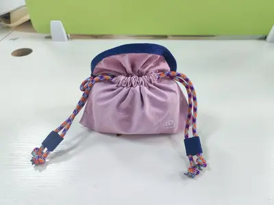 Naylon telefon çantası, mini çapraz askılı, tasarım detaylı - 7