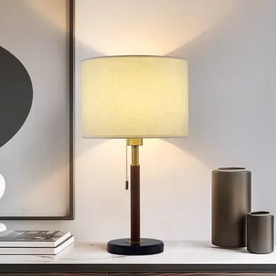 Retro-Hotel-Tischlampe mit Stoffschirm und Schalter