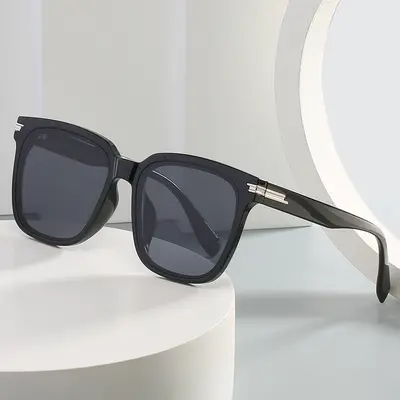 UV Protection Sunglasses, Unisex, Trendy Model - 1