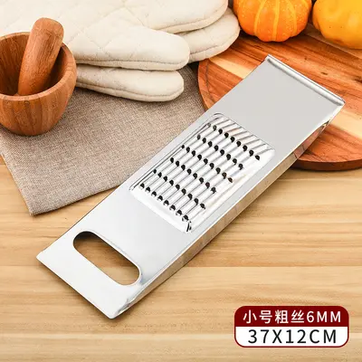 Salatalık, patates rendesi, sebze soyacağı, evde kullanılan turp rendesi parçalamak için paslanmaz çelik rende.