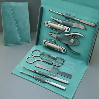 11-teiliges Nagel- und Fußpflege-Set aus Edelstahl - 7