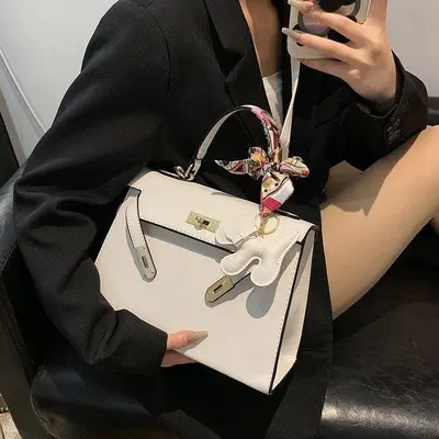 Große Kelly-Damentasche, leicht luxuriös, Retro, als Handtasche und Umhängetasche - 7