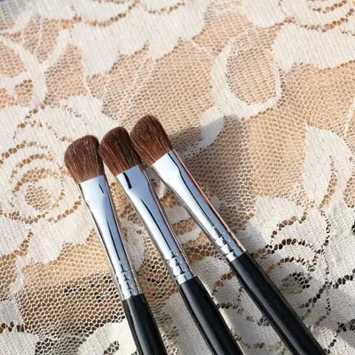 Contour foundation, eyeshadow, blending and shaping makeup brush set