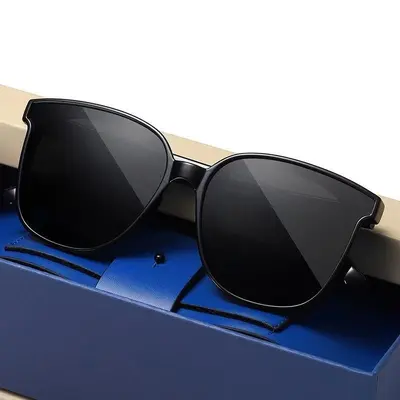 GM Small Three-Dot Unisex Sunglasses with UV Protection - 7