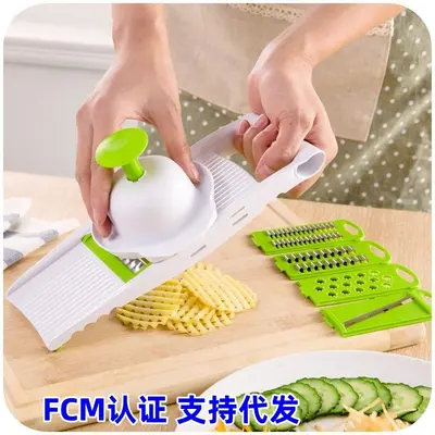 Multifunctional vegetable cutter, grater and slicer