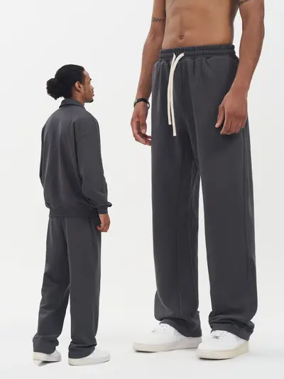Jogginghose aus 430 g Frottee-Mikrofleece, gerader Schnitt, lockere Passform, Herbst-Winte