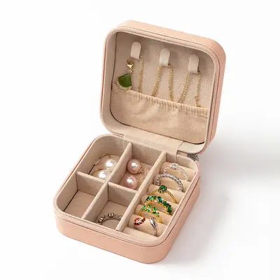 Tragbare einfache Mini-PU-Leder-Schmuckschatulle quadratisch Ringbox Armbandschatulle Halskettenschatulle Ohrringschatulle Aufbewahrungsbox hochwertige Schmuckschatulle