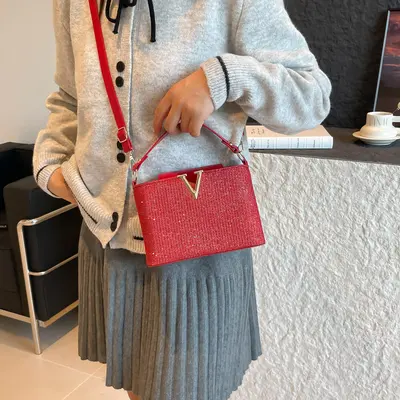 V-Shape Women's Handbag and Shoulder Bag - 4