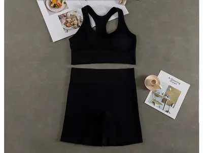Damen-Sport-Yoga-Set mit Brustpolster und Hüftunterstützung