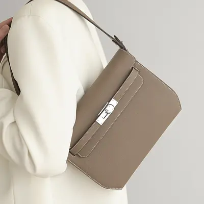 Genuine Leather Retro Briefcase, Large Capacity Messenger Bag for Men and Women - 4