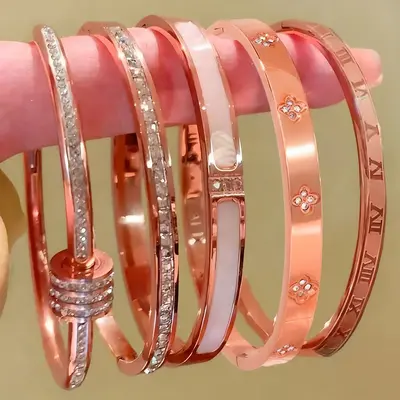Cross-Border Best-Selling Fashion Versatile Women's Bracelet Lightweight Luxury Premium Feel European and American Non-Fading Exquisite Zircon Starry Bracelet