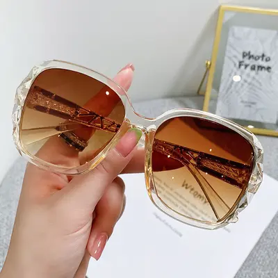 Women's Oversized Retro Sunglasses with UV Protection - 8