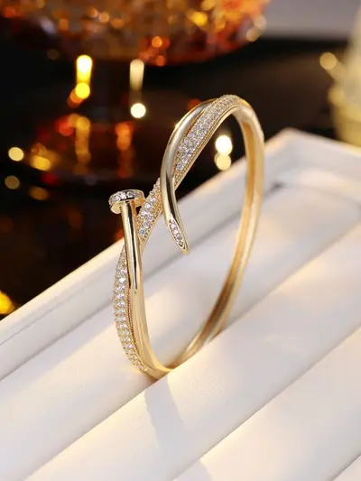 Hochwertiges Mikro-Pavé-Zirkonia-18K-Goldplattierter Nagel-Armband für Damen, europäisch-amerikanischer Luxus-Nischendesign - 7