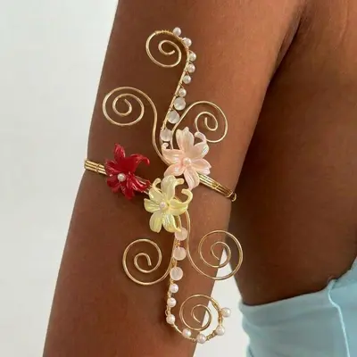Flower-patterned open bracelet with geometric design for women - 11