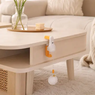 Katzenspielzeug mit automatisch ausfahrbarer Kugel