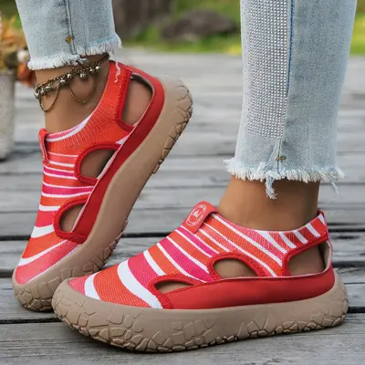 Kadın yaz ayakkabısı, oyuklu, hafif, slip-on örgü