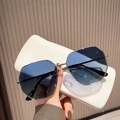 Oversized Unisex Metal Frame UV Protection Sunglasses - 2