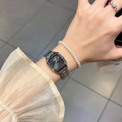 Quadratische Damen-Quarzuhr im Vintage-Stil - 11