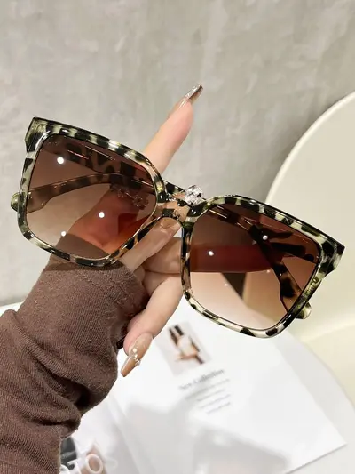 Large Retro Square Frame Glasses for Men and Women, Plain Lens - 8