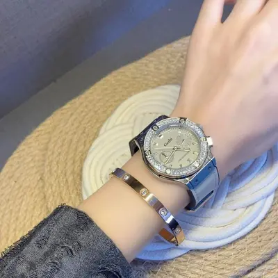 Women's wristwatch, Morandi gray, silicone band, minimalist design - 2