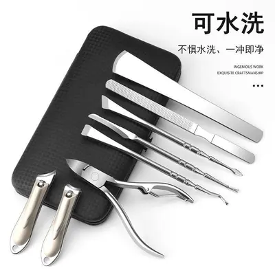 Pedicure tool set with nail scissors and scraper - 3