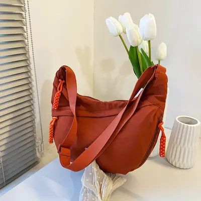 Women's Cross-Border New Trend Nylon Crossbody Bag 2025 New Daily Student Shoulder Bag Work Commute Dumpling Bag